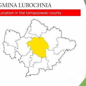 Grafika przedstawia umiejscowienie Gminy Lubochnia na mapie powiatu tomaszowskiego